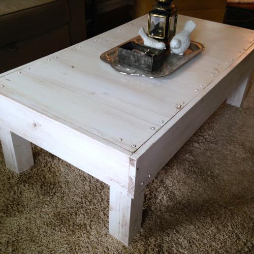 Shabby Chic Pallet Table